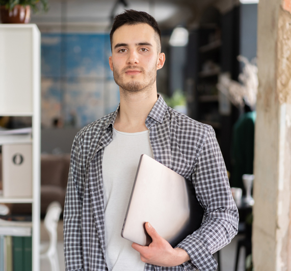 Hier erhalten Sie mehr Informationen zu unserer Ausbildung als Fachinformatiker.
